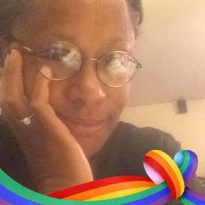 Meet your Posher, Edith